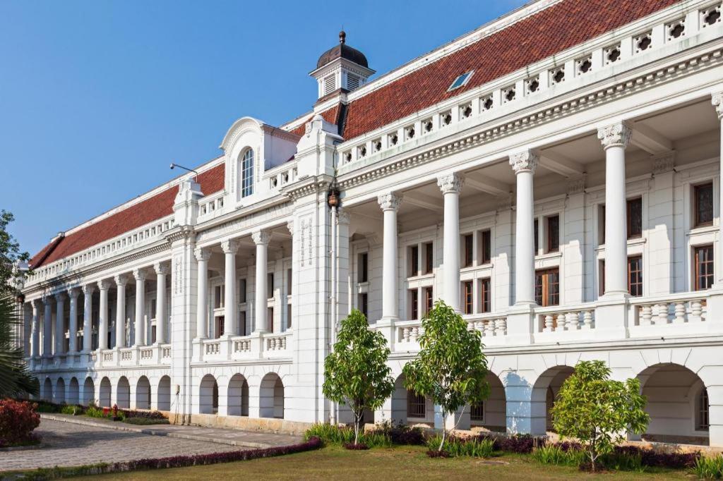 RedStar Hotel Jakarta Exterior foto