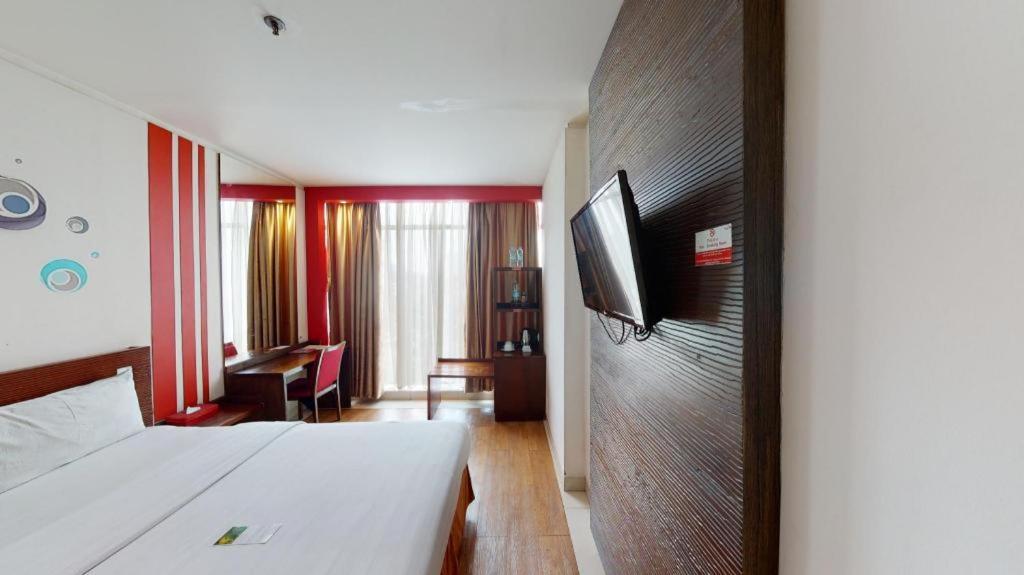 RedStar Hotel Jakarta Exterior foto