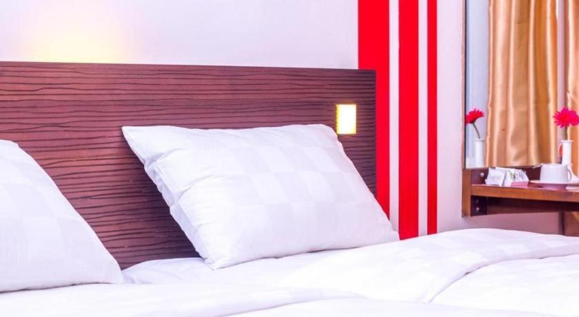 RedStar Hotel Jakarta Exterior foto
