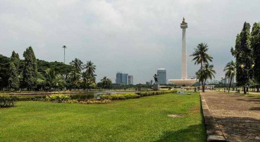 RedStar Hotel Jakarta Exterior foto